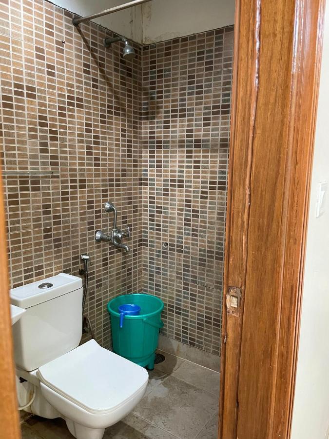 Hotel Aditya Inn Near New Delhi Railway Station Main Bazar ภายนอก รูปภาพ
